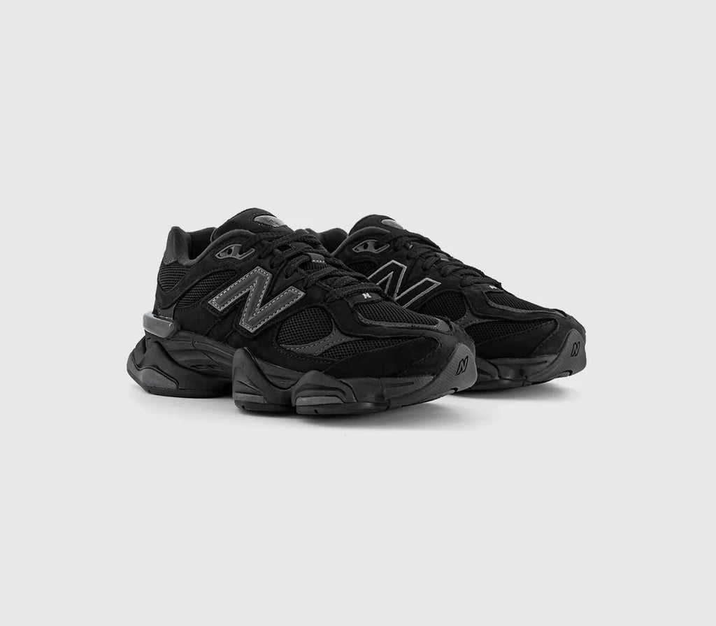 9060 Trainers