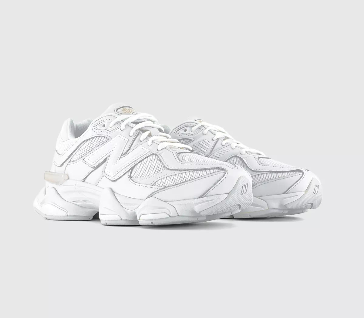 9060 Trainers