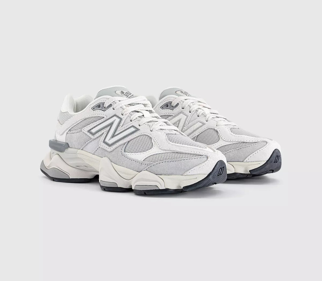 9060 Trainers