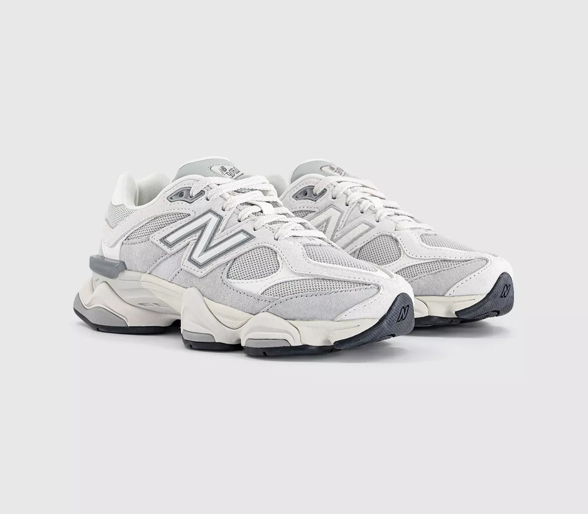 9060 Trainers